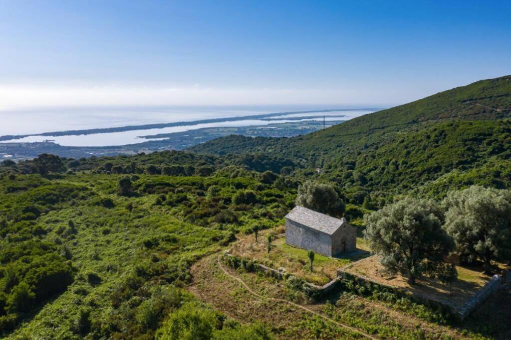 פיוריאני Appartement Neuf Entre Mer Et Montagne. מראה חיצוני תמונה